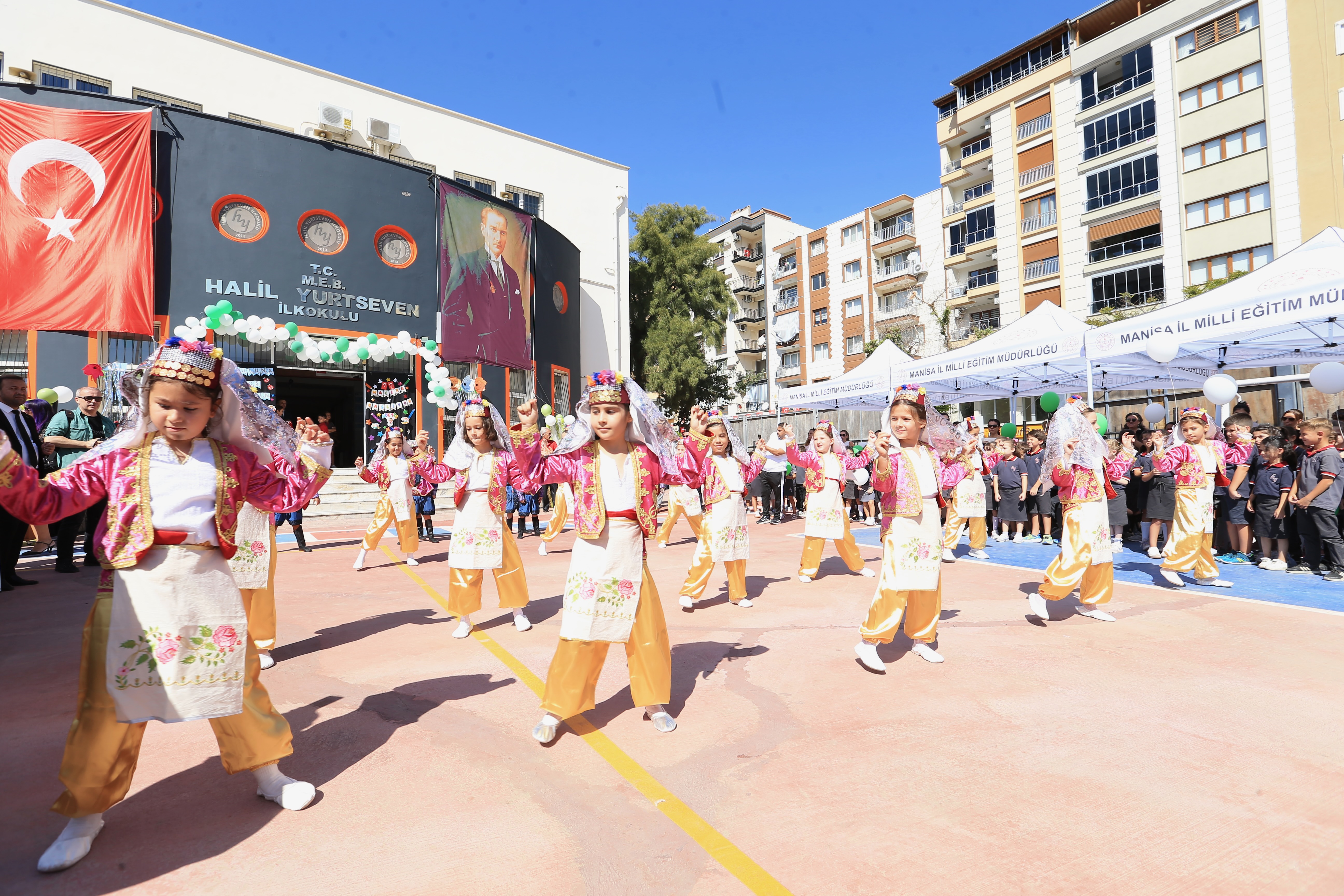 Manisa'da İlköğretim Haftası kutlandı