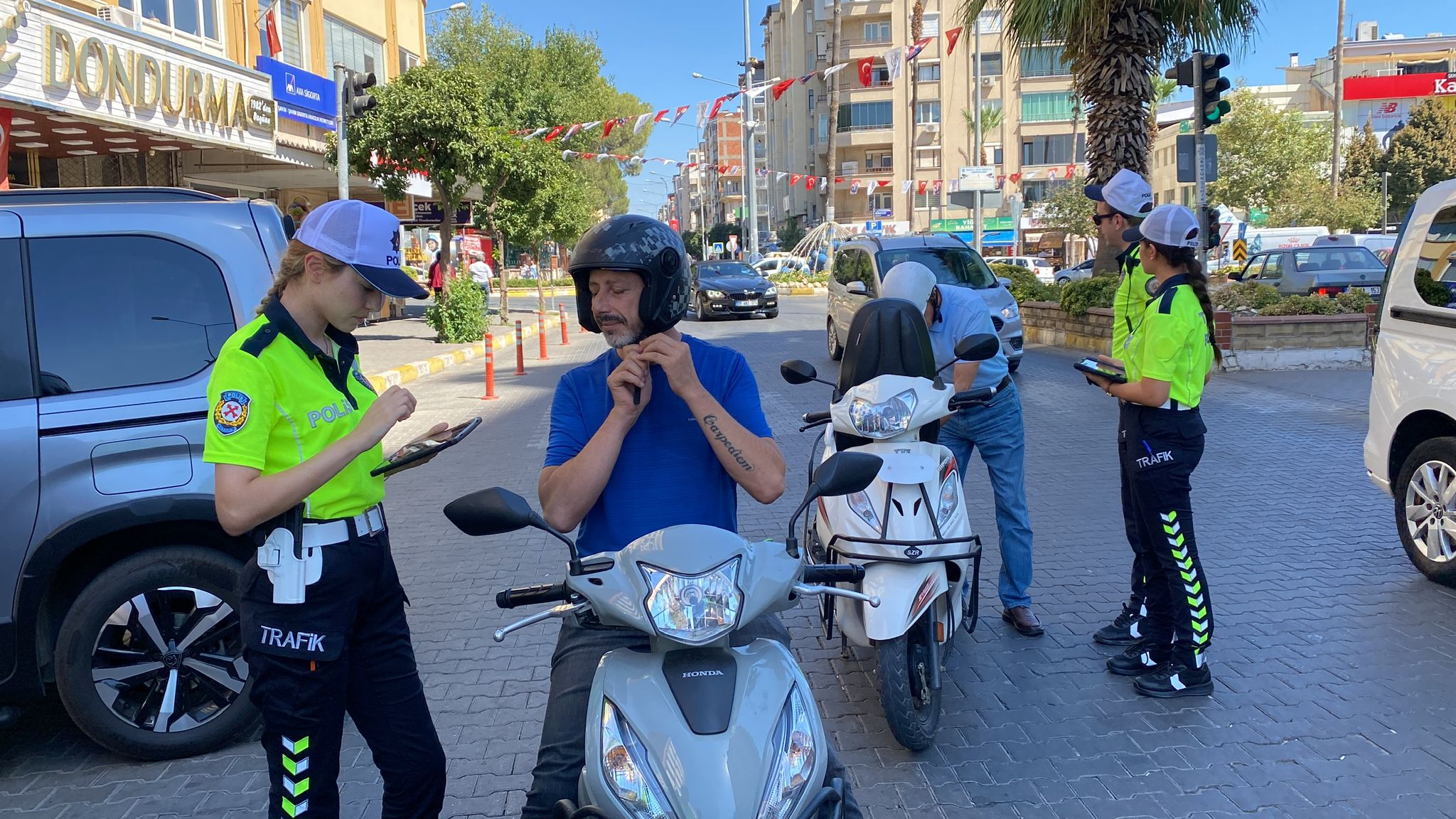 Nazilli'de motosiklet sürücüleri denetlendi