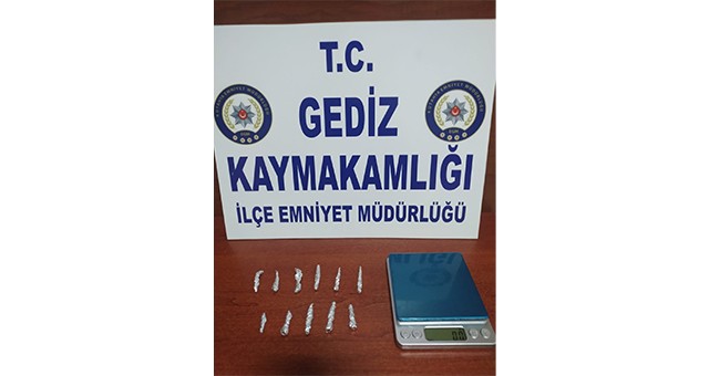 GEDİZ’DE UYUŞTURUCU OPERASYONUNDA BİR ŞÜPHELİ TUTUKLANDI