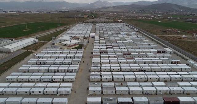DEPREM BÖLGELERİNDE 345 ÇADIR KENT VE 305 KONTEYNER KENT KURULDU
