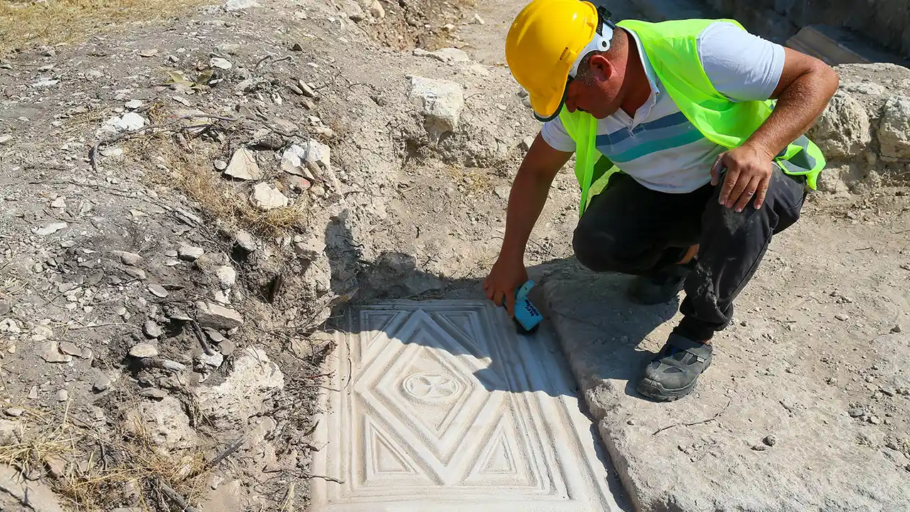 Blaundos’ta 1900 Yıllık Kuzey Tapınağı Gün Yüzüne Çıkıyor