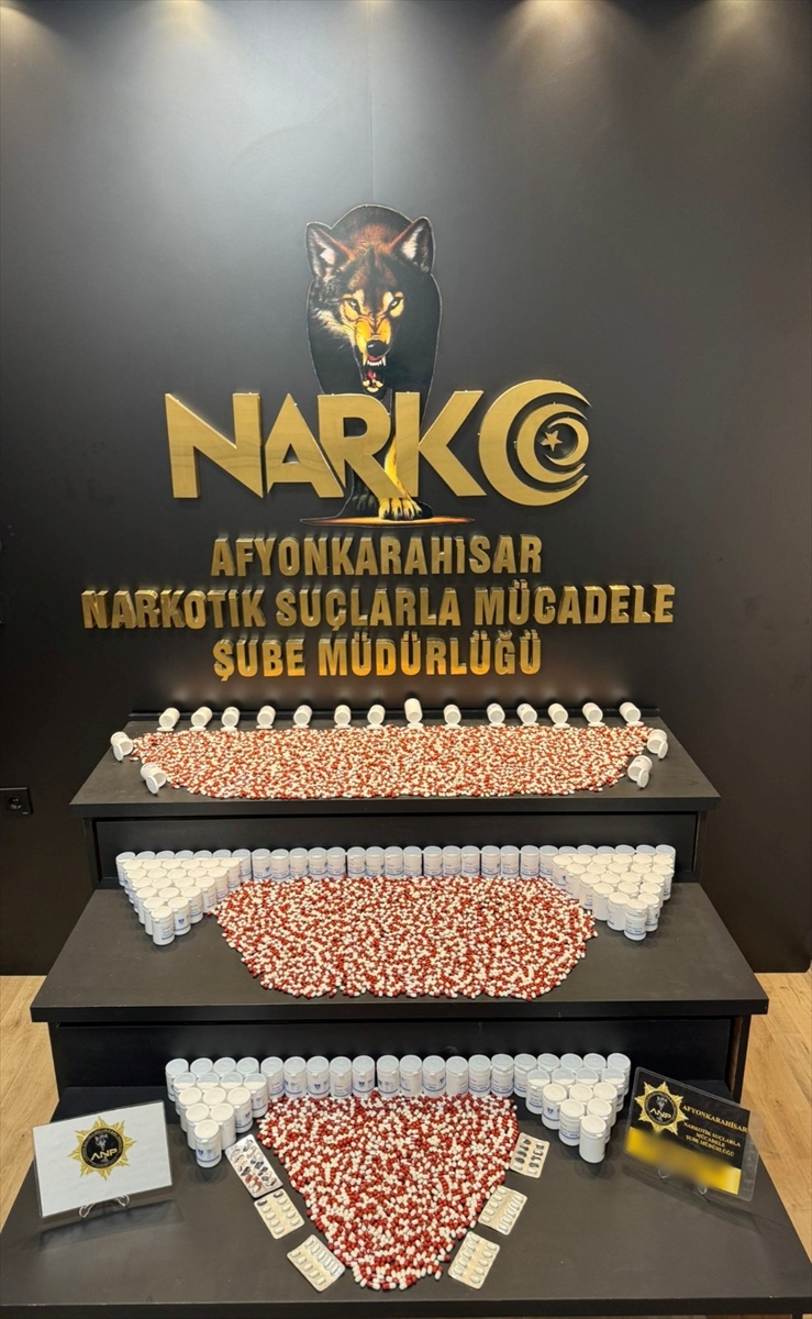 Afyonkarahisar'da uyuşturucu operasyonunda yakalanan 2 şüpheli tutuklandı