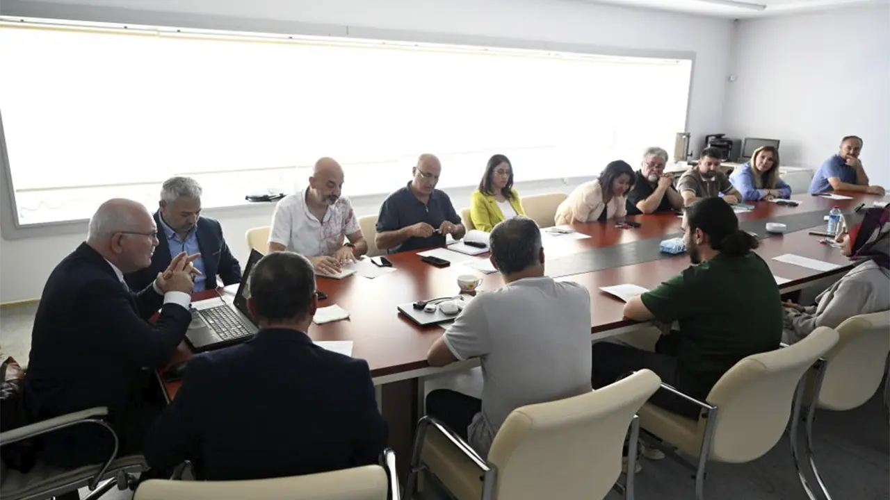 Prof. Dr. Savaş: “Daha Çok Üretmeli, Daha Çok Çalışmalıyız”