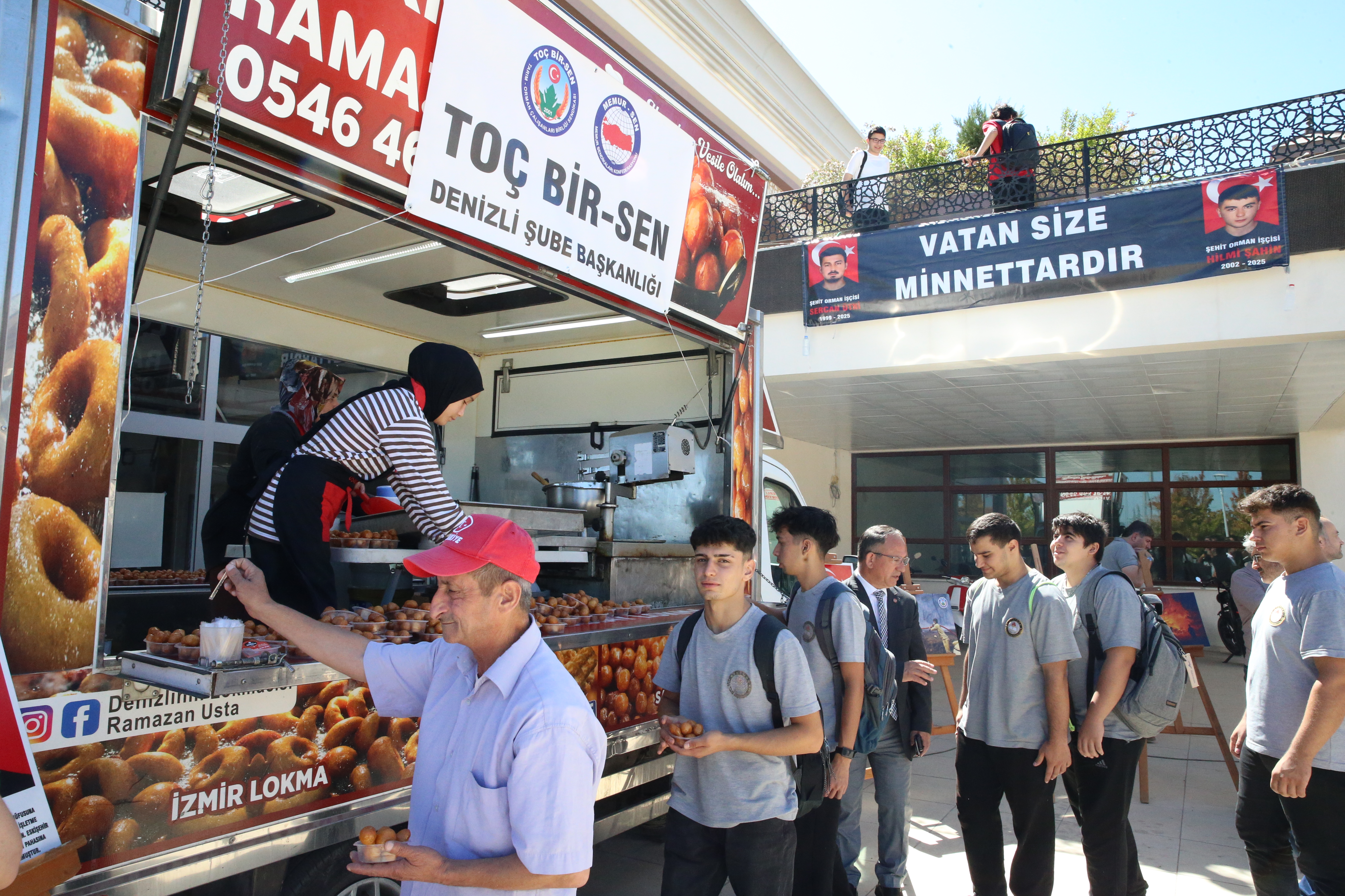 Afyonkarahisar yangınında şehit düşen orman işçileri için lokma hayrı