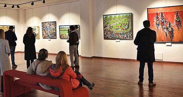 Türkiye Jokey Kulübü Resim Yarışmasının Sergisi İzmir'de Açıldı