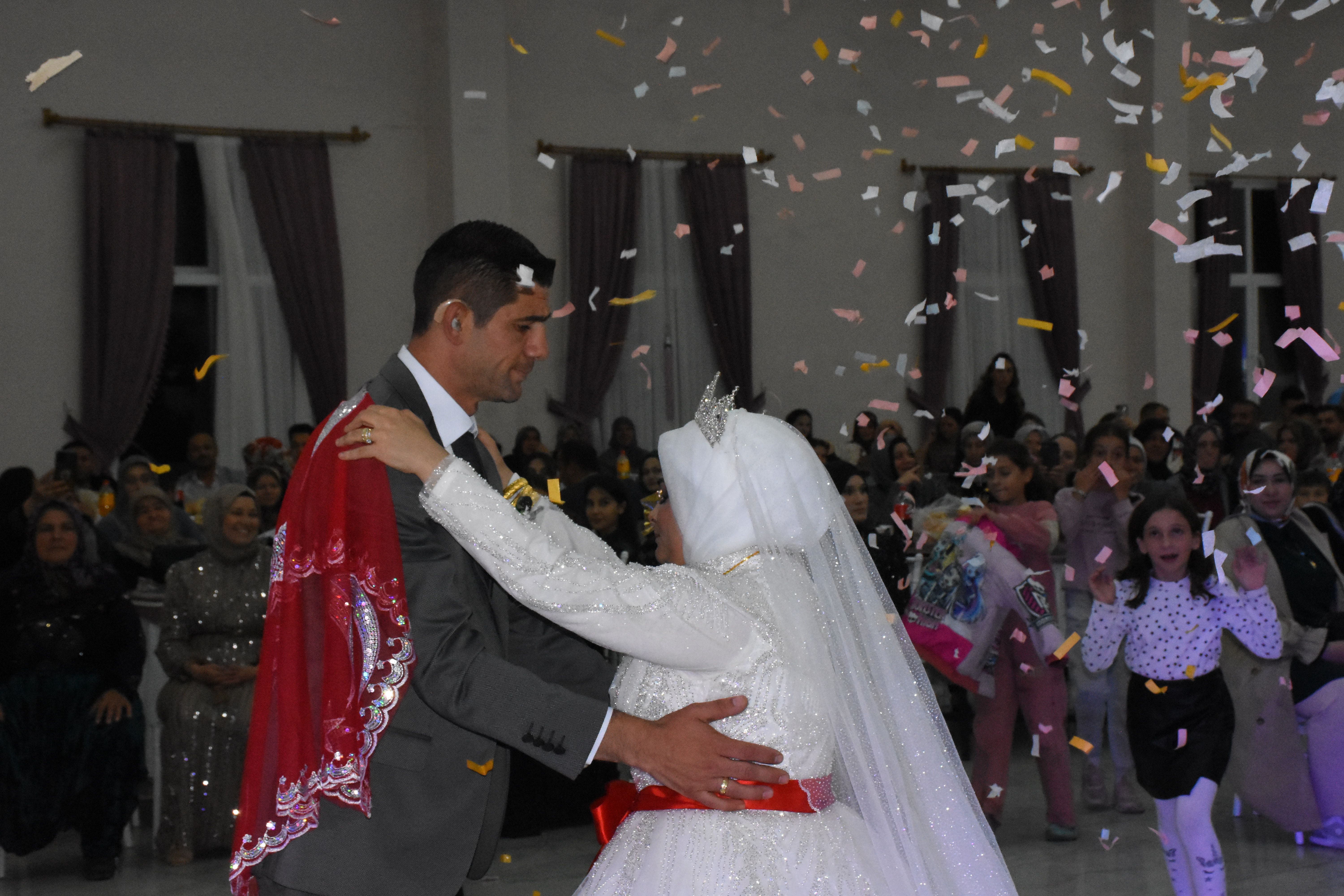 Afyonkarahisar'da işitme engelli çift, işaret diliyle 'evet' diyerek evlendi