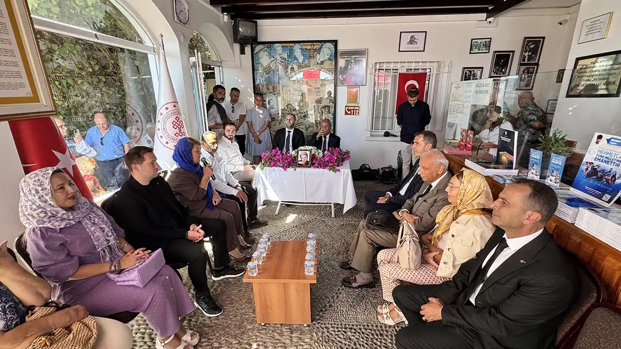 Zeki Müren vefatının 29. yılında Bodrum'da anıldı