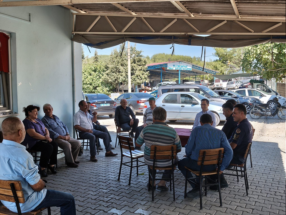 Ula Kaymakamı Doğan, vatandaşlarla buluştu
