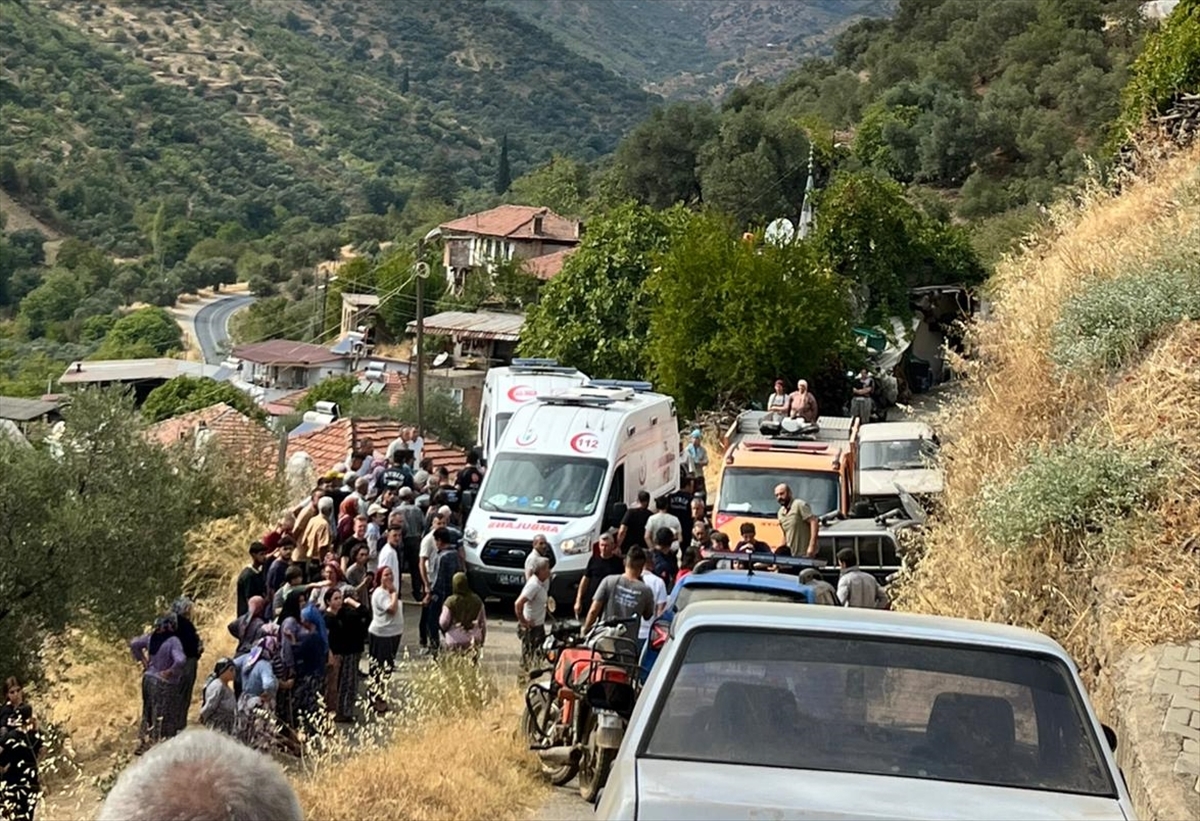 Aydın'da motosikletin devrilmesi sonucu 3 kişi yaralandı