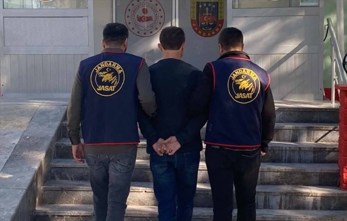 Kütahya'da 11 yıl 5 ay hapis cezası bulunan firari hükümlü yakalandı