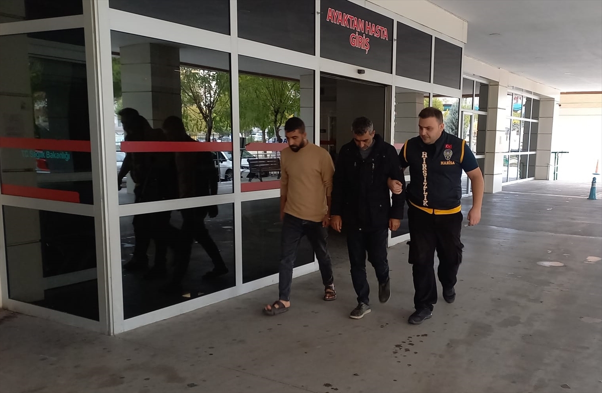 Manisa'da evden çelik kasa çaldıkları iddia edilen 4 şüpheli yakalandı