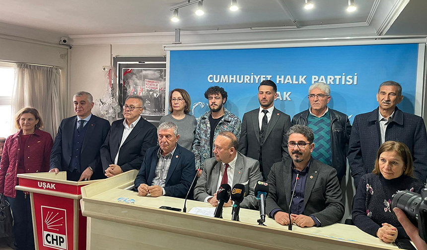 Uşak CHP’de Veda, Teşekkür ve Tanıtım Toplantısı Yapıldı