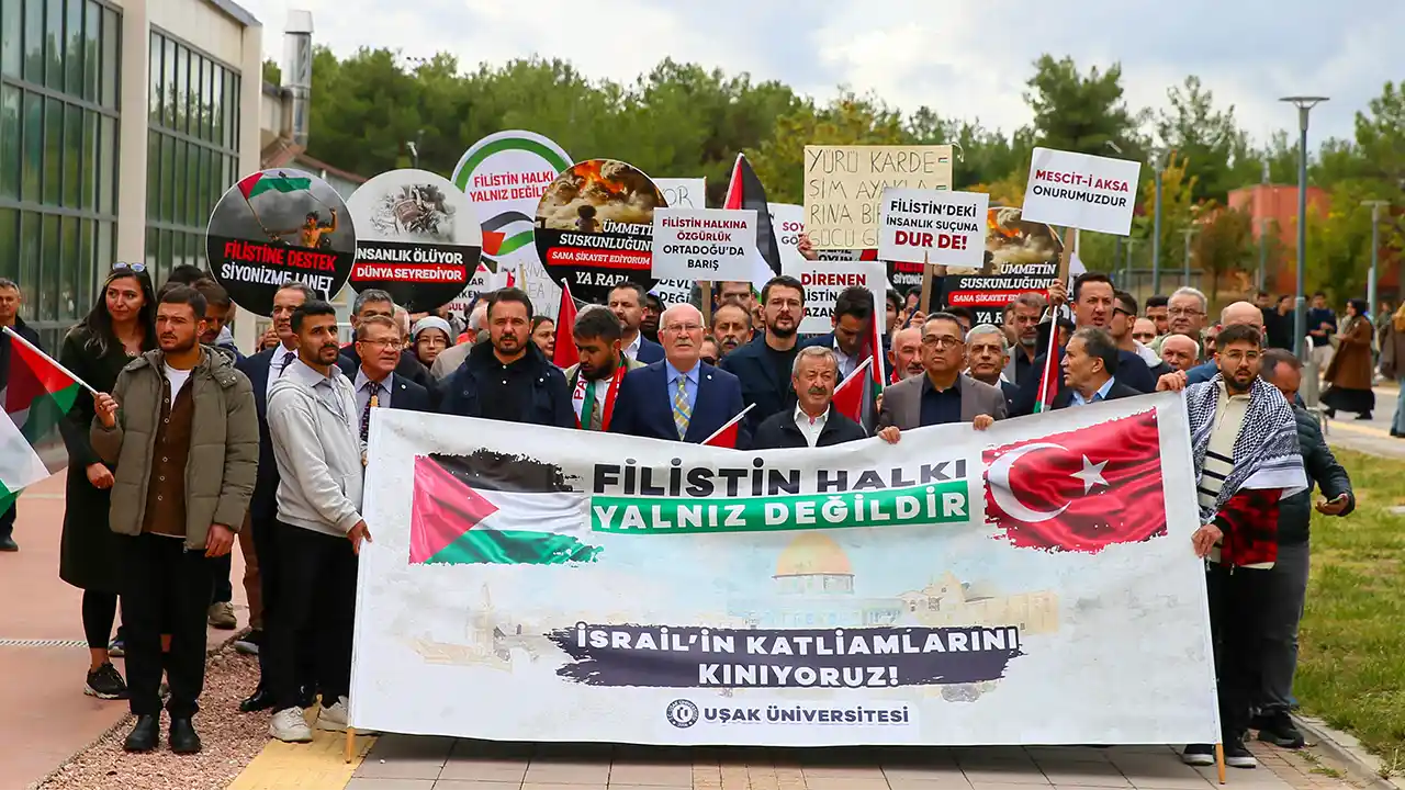 Uşak'ta "Gazze için umut, insanlık için kardeşlik" Yürüyüşü