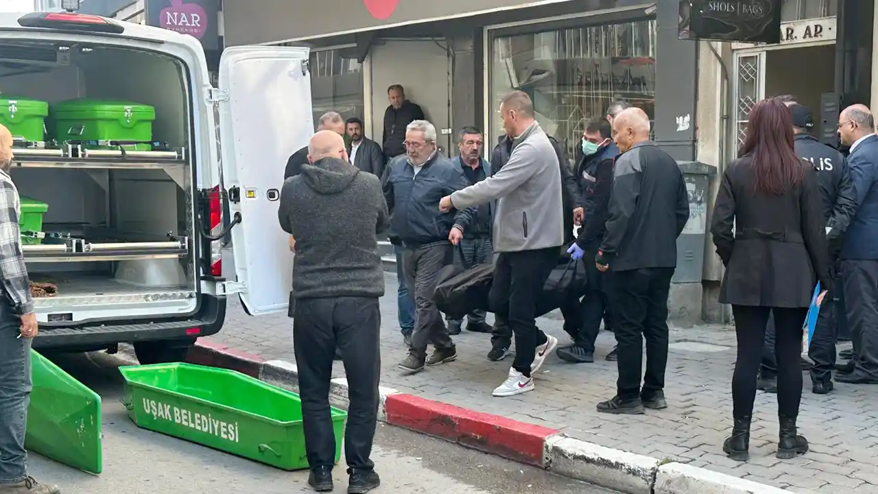 Uşak'ta Hakkı Yağcı Caddesi’nde İntihar Vakası