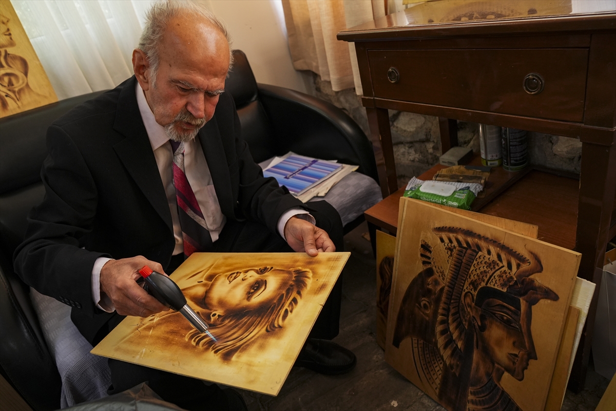 İzmir'de huzurevi sakinleri sanat etkinlikleriyle sosyalleşiyor