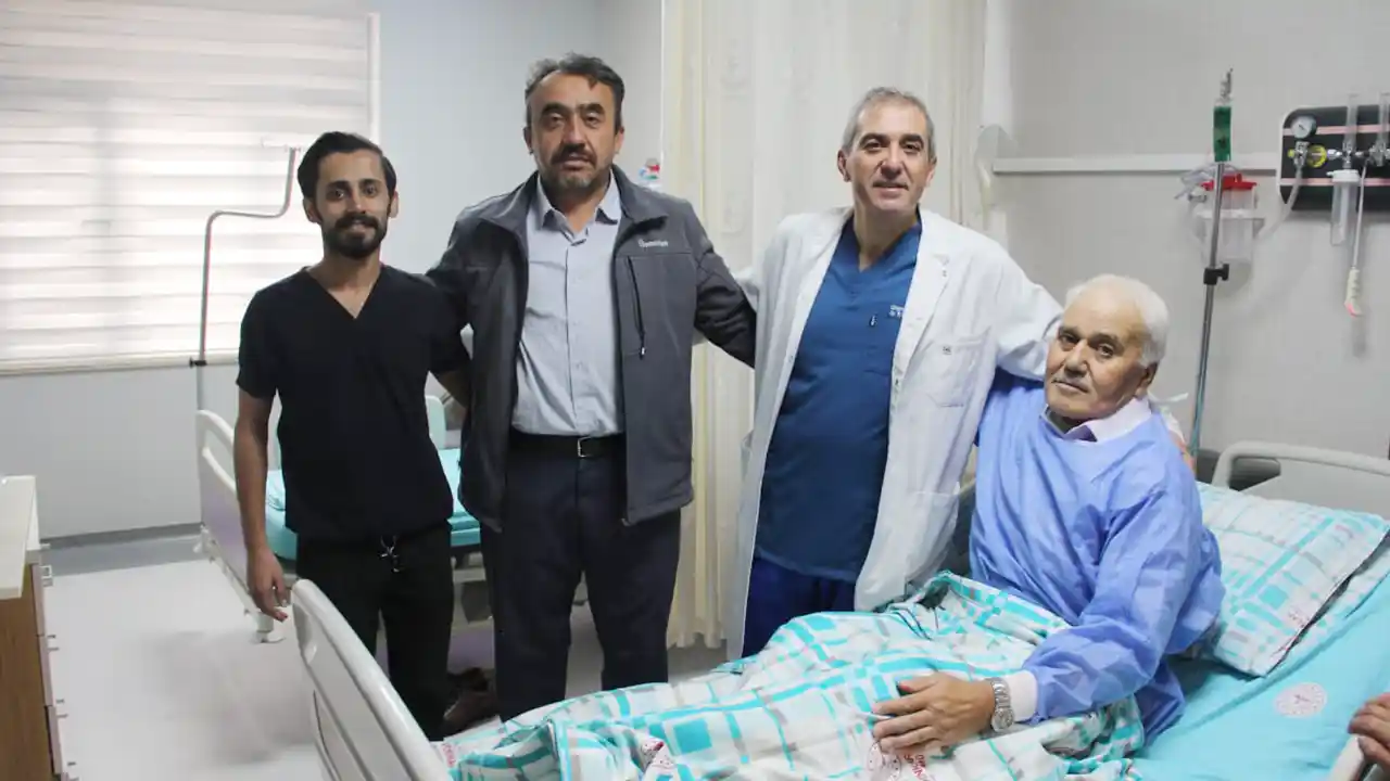 İnme geçiren hasta Afyonkarahisar Devlet Hastanesinde sağlığına kavuştu