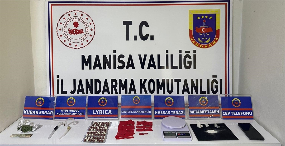 Salihli'de uyuşturucu ticareti yapan zanlı suçüstü yakalandı