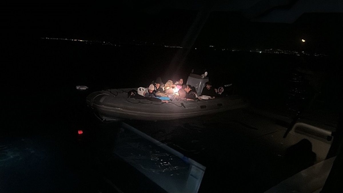 Bodrum açıklarında 24 düzensiz göçmen yakalandı, 19 düzensiz göçmen kurtarıldı