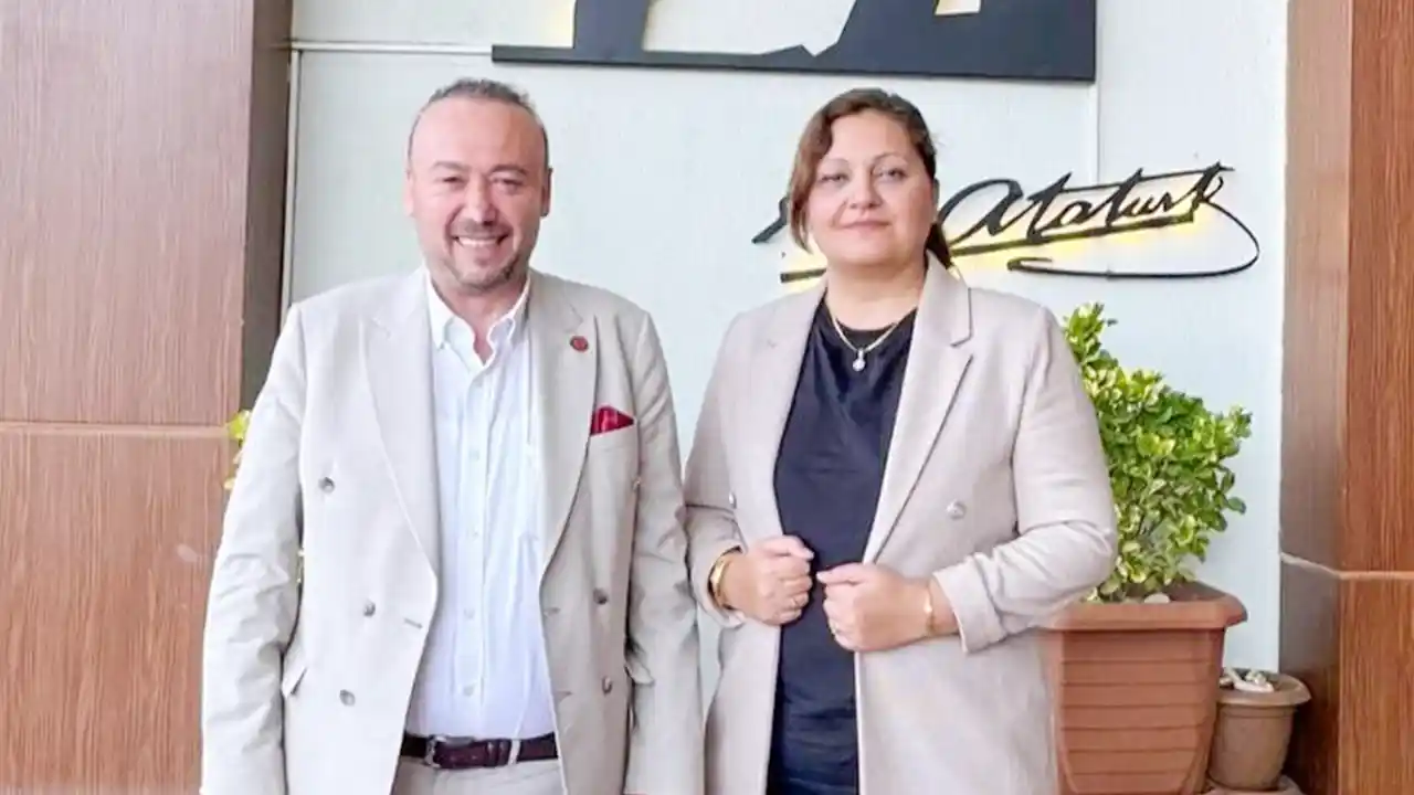 Burcu Köksal, Ak Parti’ye Geçecek İddialarını Yalanladı