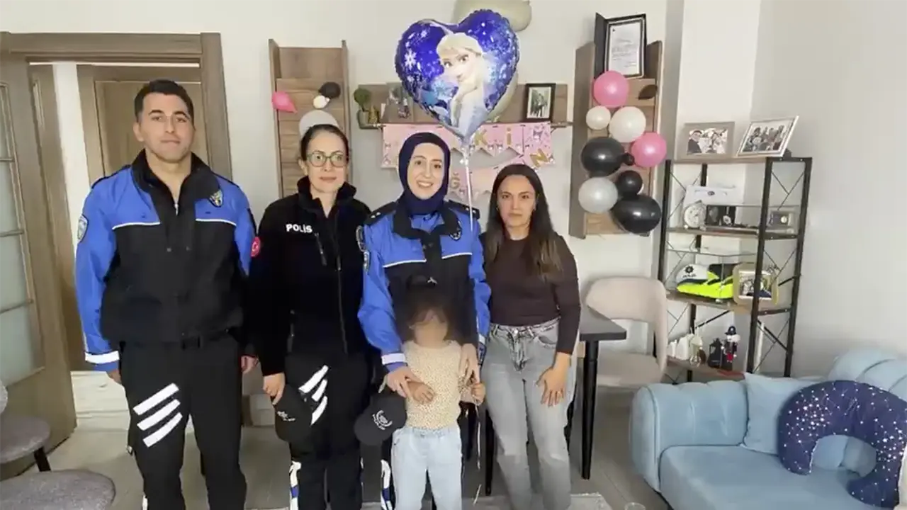Uşak’ta Şehit Kızı Zeynep Erva’ya Duygulandıran Doğum Günü Sürprizi