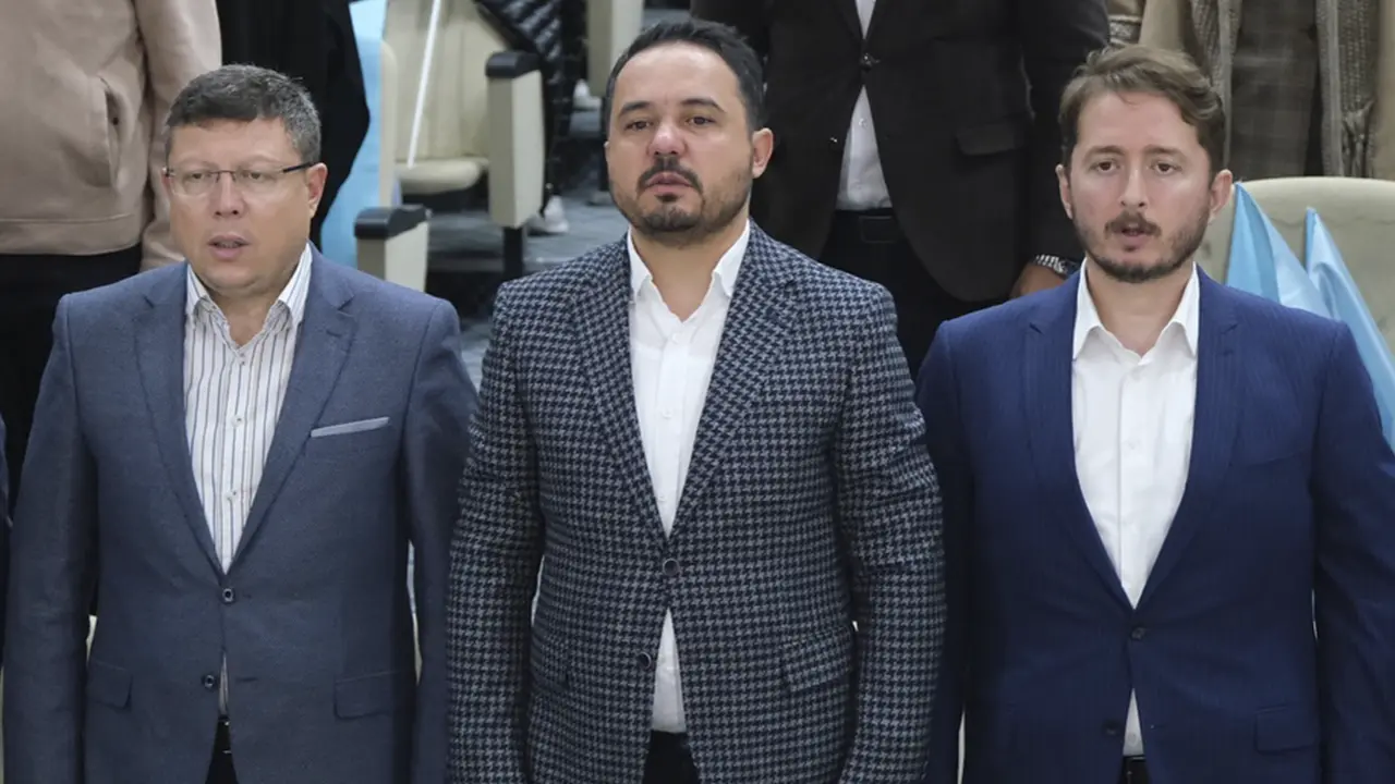 AK Parti Heyeti TÜGVA Uşak Kongresine Katıldı