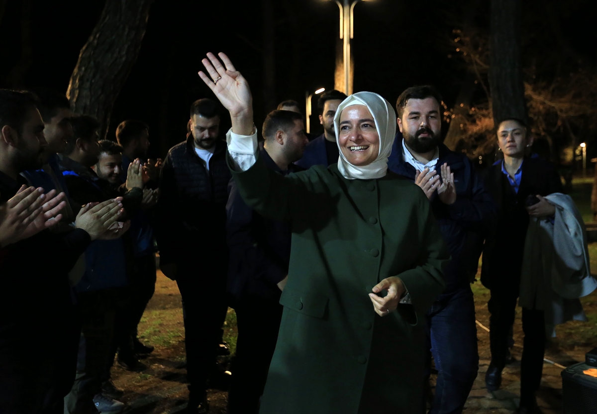 AK Parti Genel Başkan Yardımcısı Kaya, Manisa'da gençlerle buluştu: