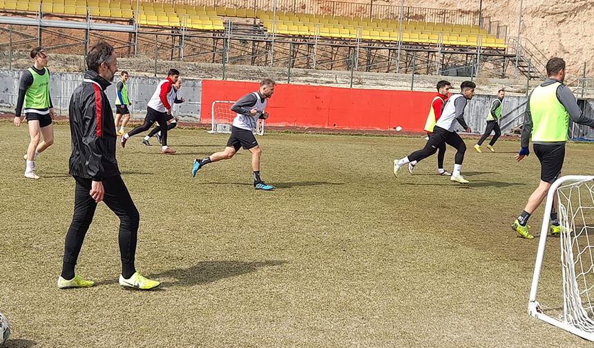 Uşakspor TD. Ceyhun Müderrisoğlu; “Tüm Uşakspor Sevdalılarını 7’den 70’e Stadyuma Bekliyoruz”