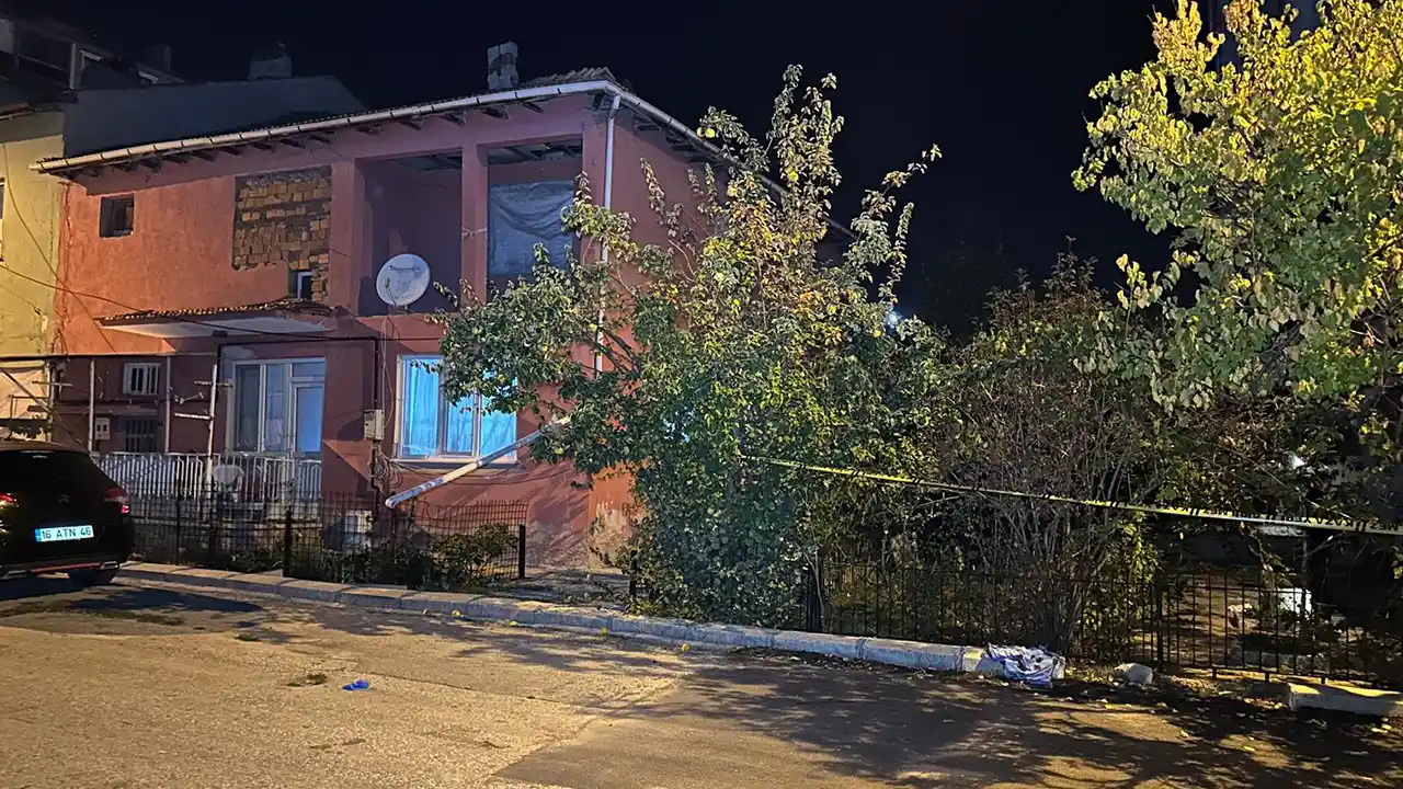 Uşak’ta aile faciası: Baba, babaanne ve komşusunu bıçakladı!