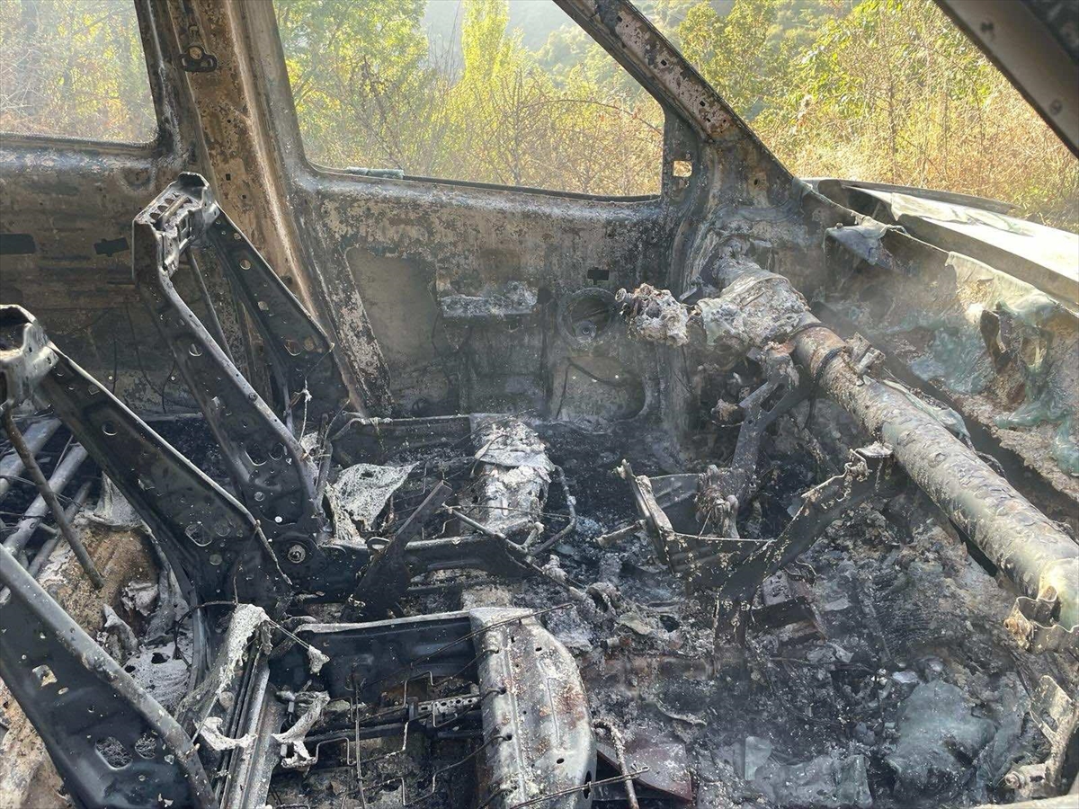 Nazilli'de kundaklandığı iddia edilen araç kullanılamaz hale geldi
