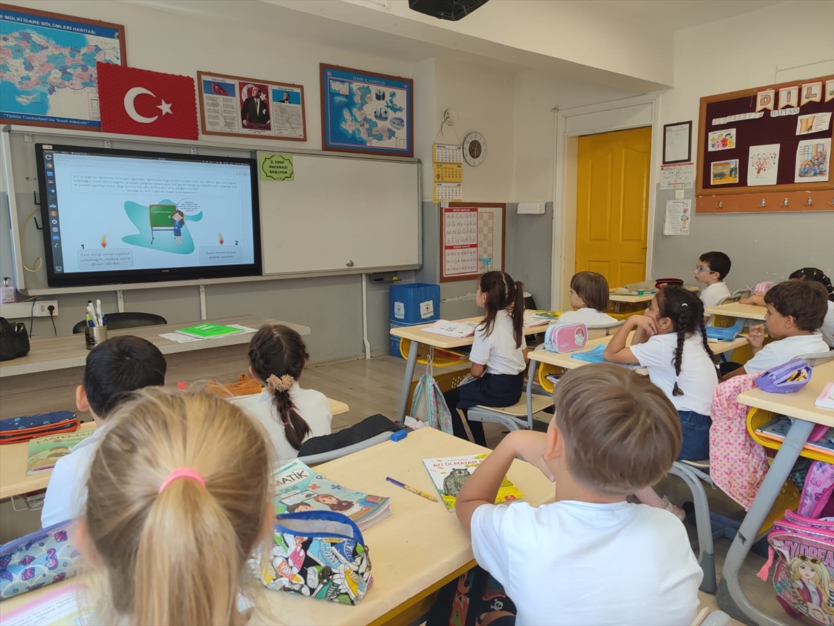 İzmir'de öğrenciler etkileşimli senaryolarla değerleri öğreniyor
