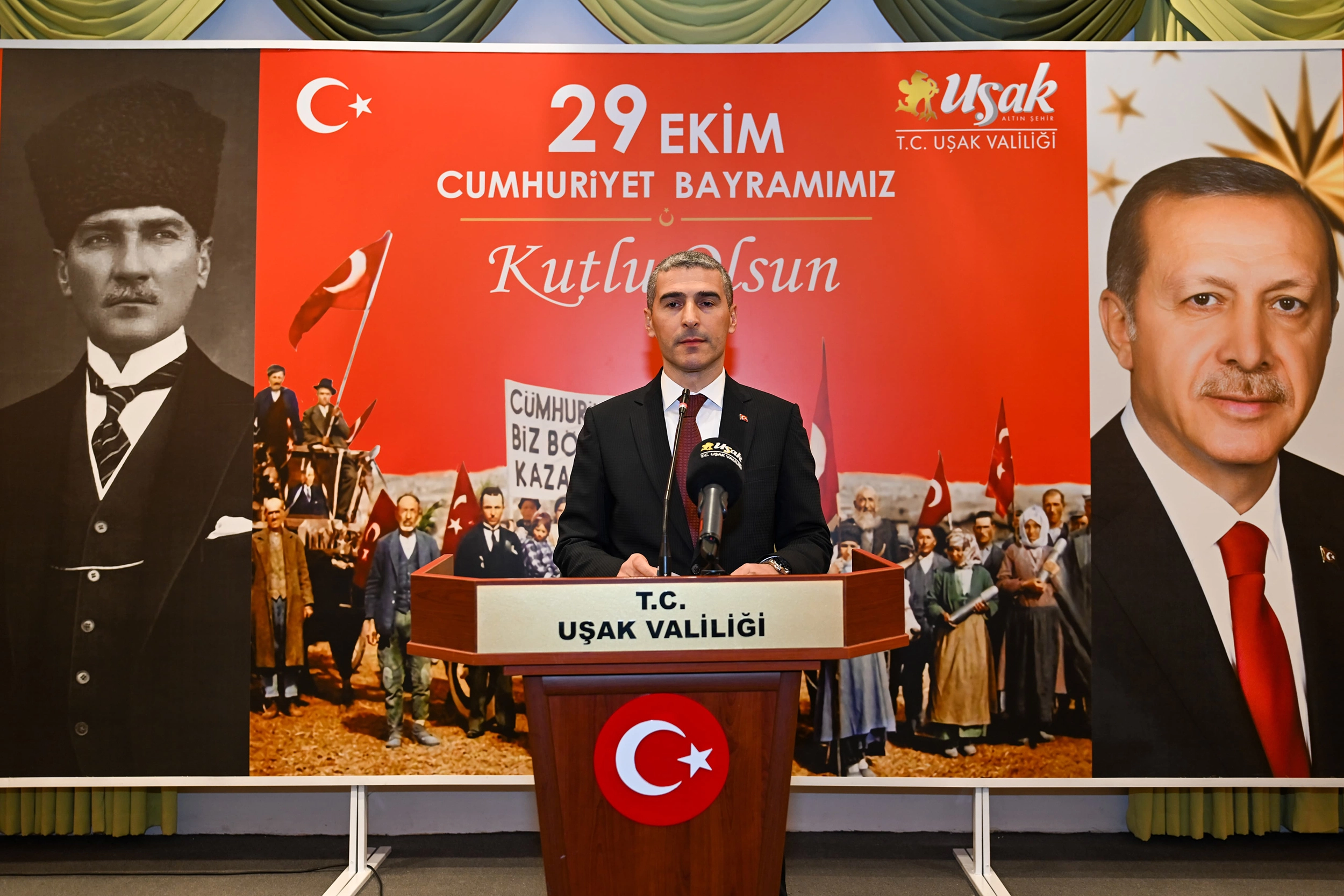 Uşak Valisi Dr. Naci Aktaş'tan 29 Ekim Mesajı