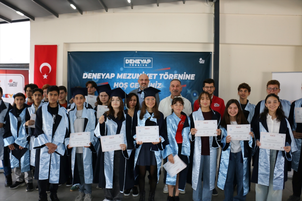 Aydın'da Deneyap Türkiye Teknoloji Atölyesinde mezuniyet heyecanı