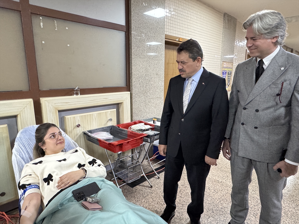 İzmir Adliyesi çalışanlarından kan bağışı