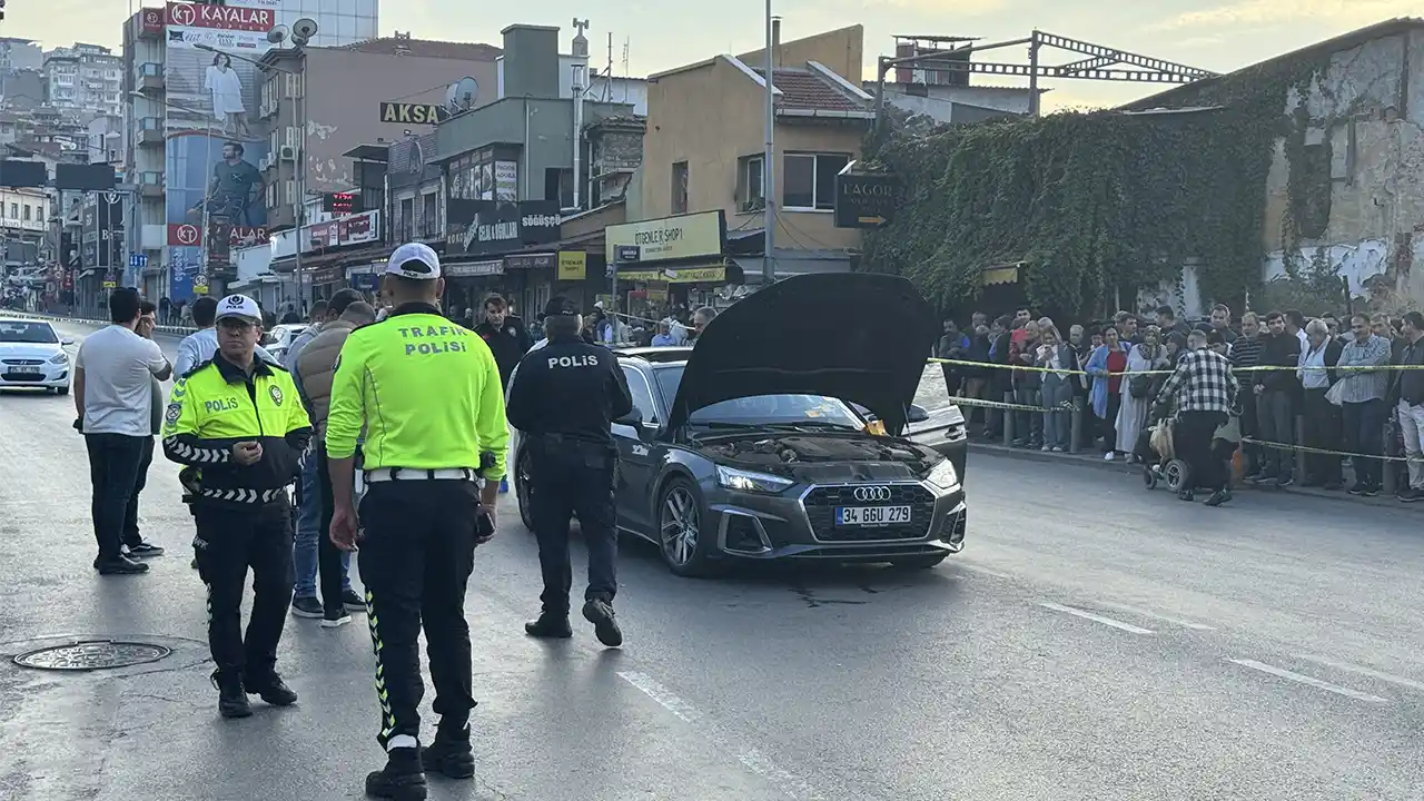 İzmir'de otomobile düzenlenen silahlı saldırıda 1 kişi ağır yaralandı