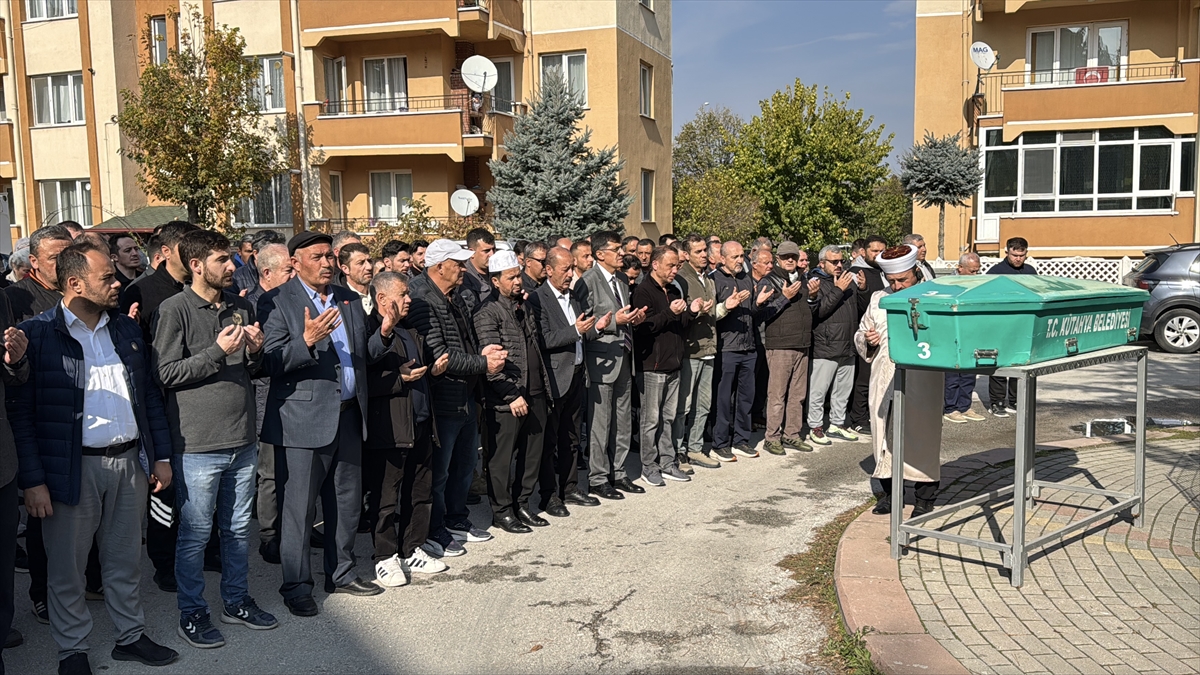 Cep Herkülü Süleymanoğlunun Antrenörü Son Yolculuğuna Uğurlandı
