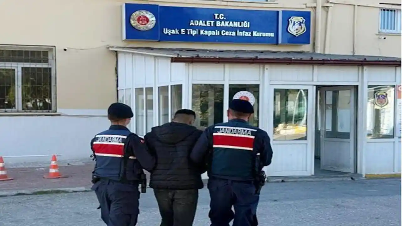 Uşak'ta 46 Firari Hükümlü Cezaevine Teslim Edildi