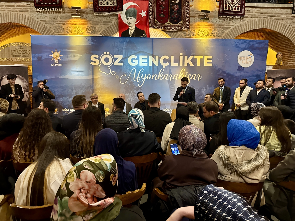 AK Parti Gençlik Kolları Genel Başkanı İbiş, Afyonkarahisar'da gençlerle buluştu
