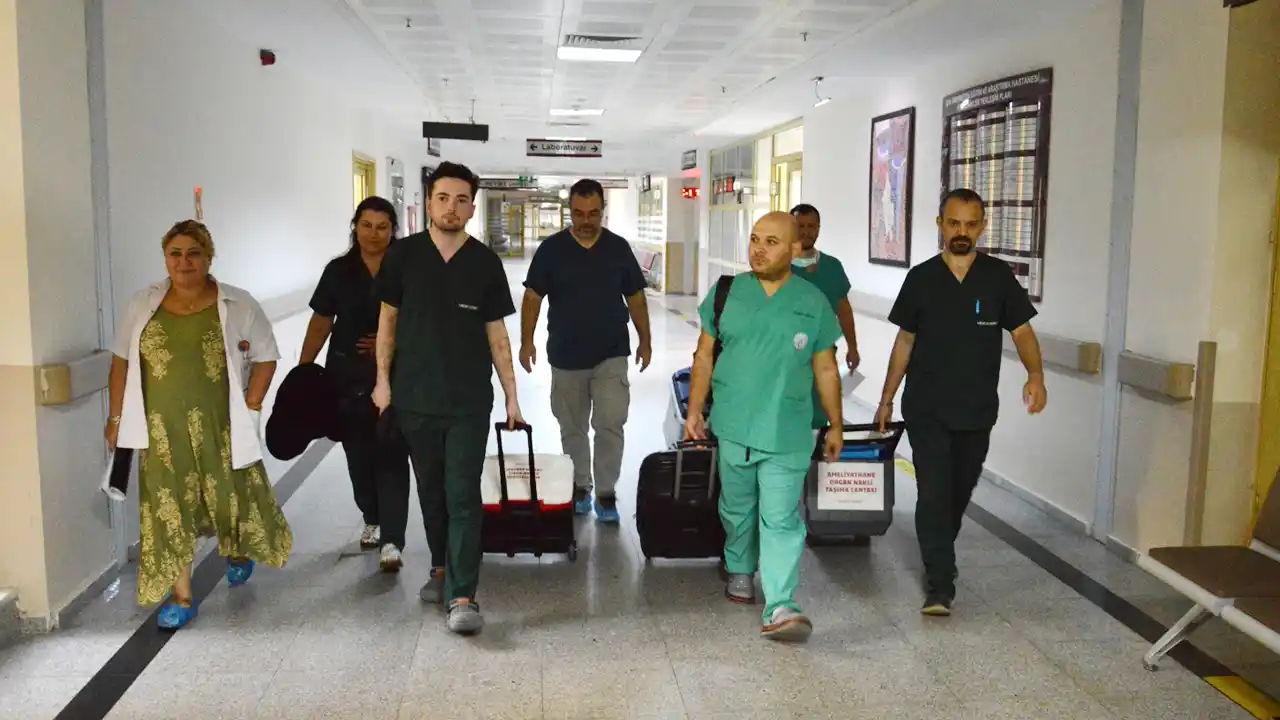 Manisa'da hayatını kaybeden kadının organları 4 hastaya umut oldu