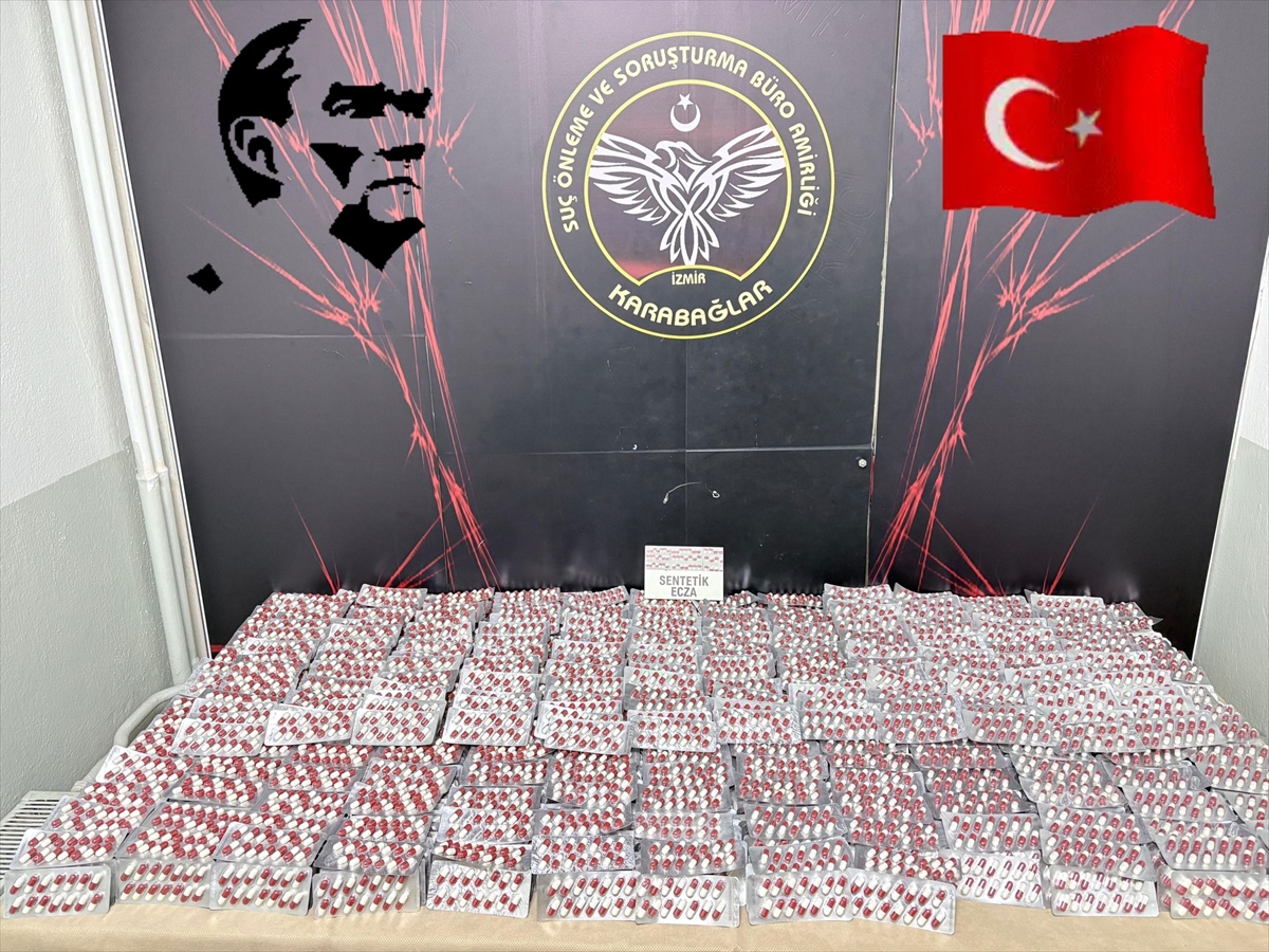 İzmir'deki uyuşturucu operasyonunda yakalanan 3 şüpheli tutuklandı