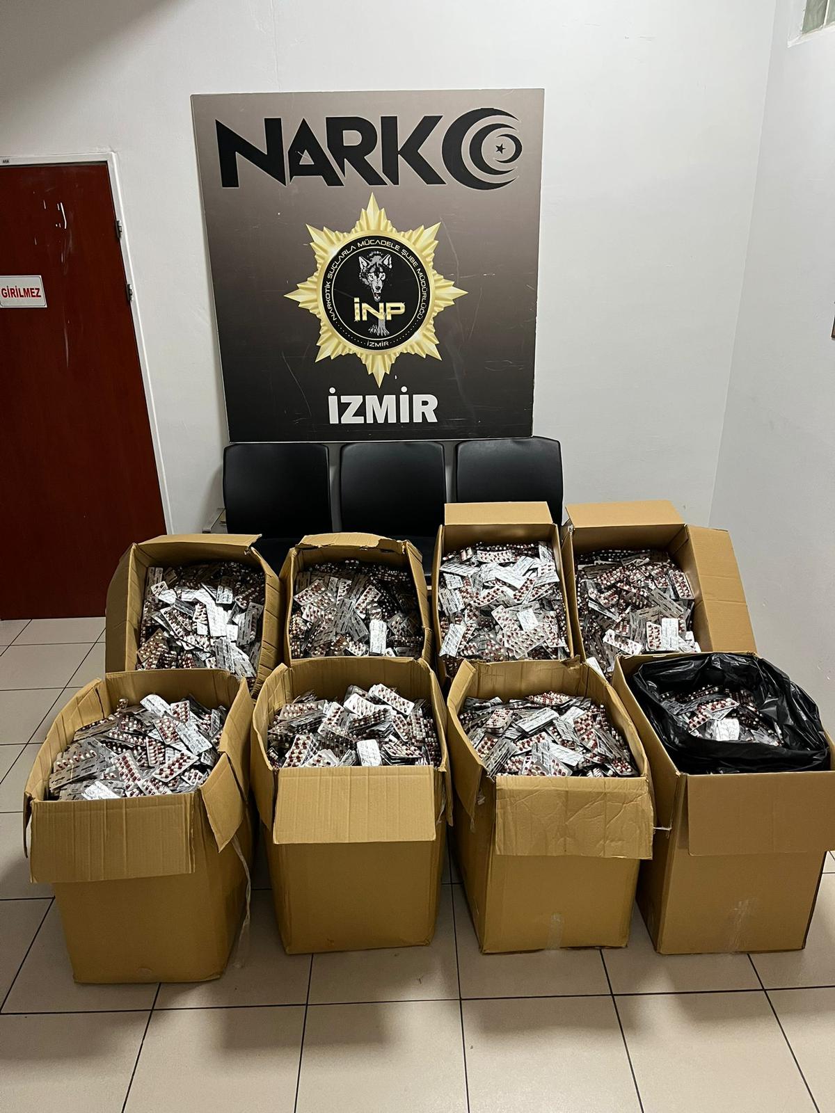 İzmir'de 168 bin 448 uyuşturucu hap ele geçirildi