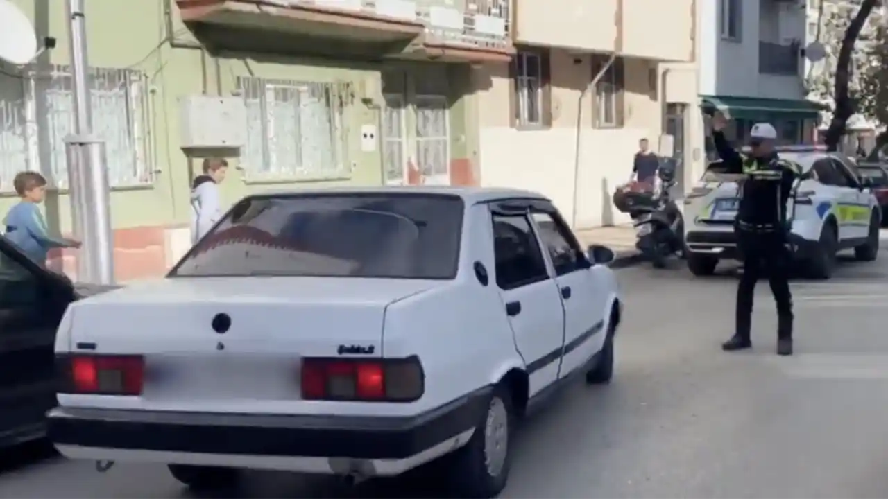 Yüksek Sesle Müzik Çalan Sürücülere Ceza Kesildi