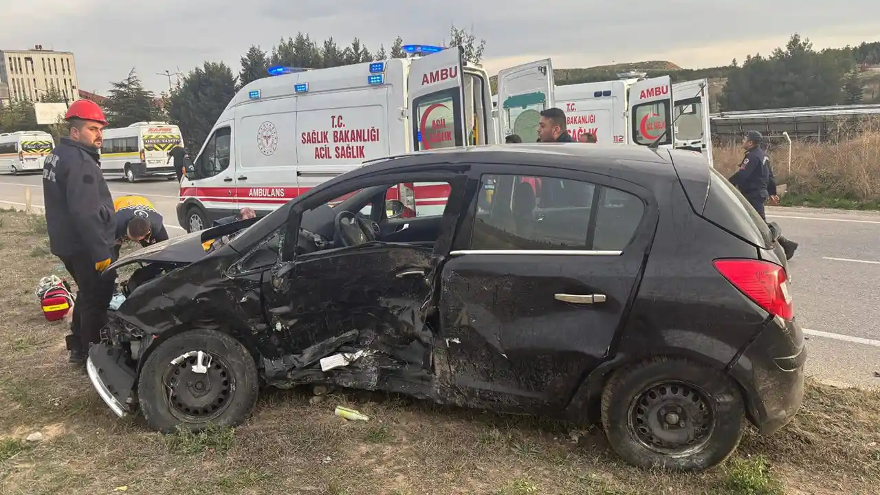 Cezaevi Kavşağında Kaza; 1 Ölü, 1 Yaralı!