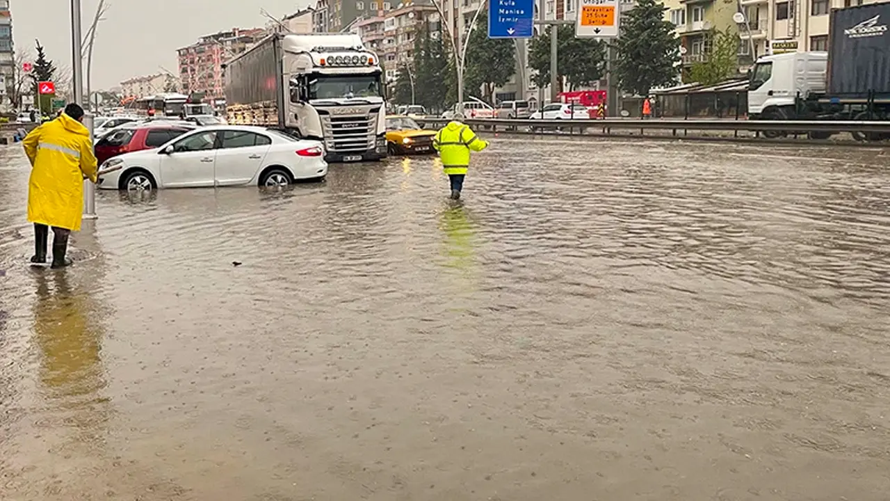 Uşak İçin Kuvvetli Sağanak Uyarısı