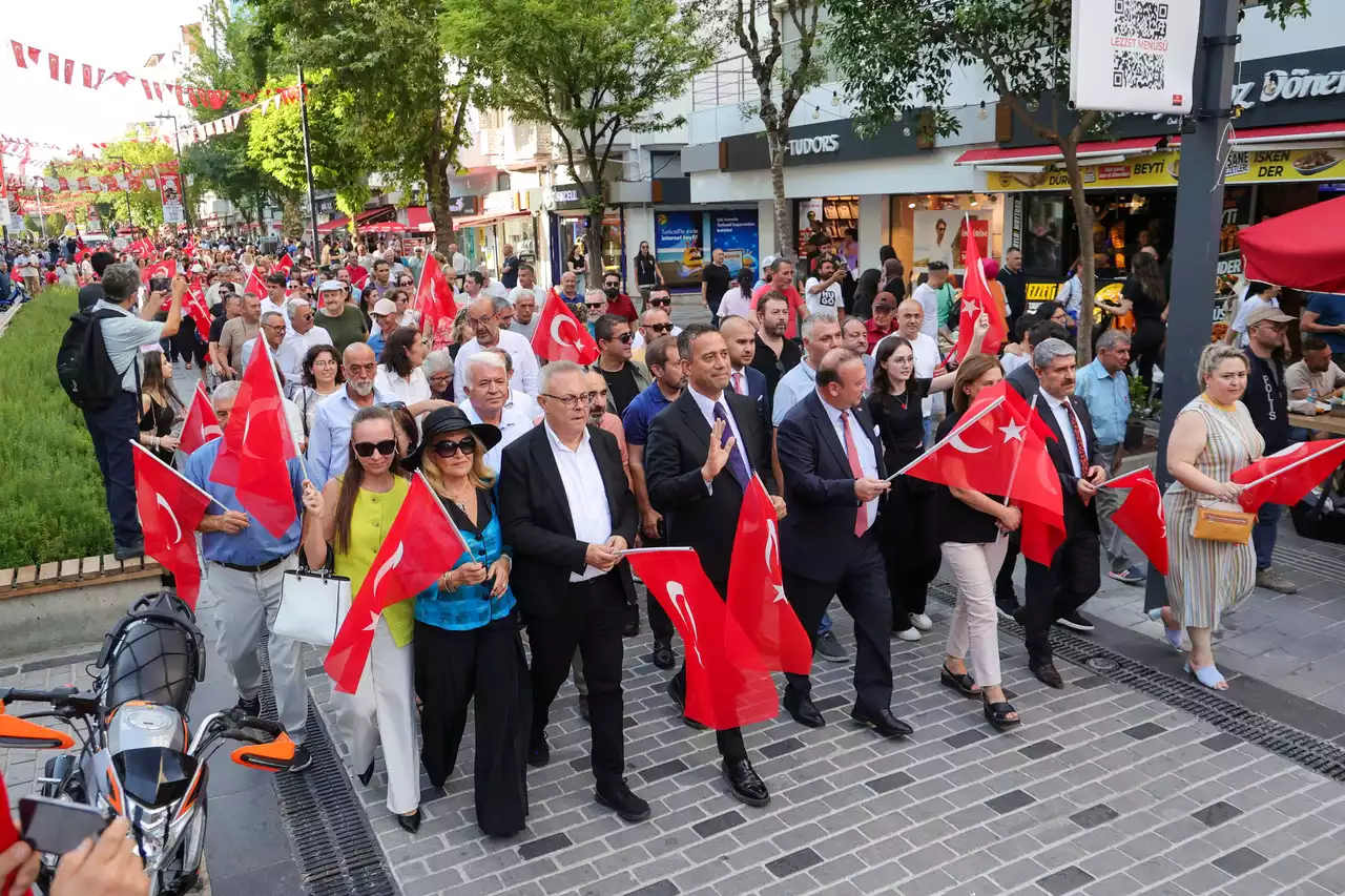 Uşak Tarhana Festivali Coşkulu Kortejle Başladı