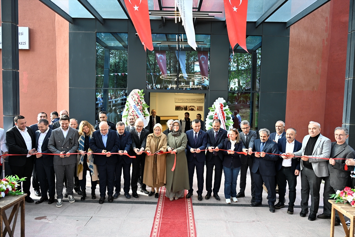 Demirci'de kültür, bilim ve teknoloji merkezi açıldı