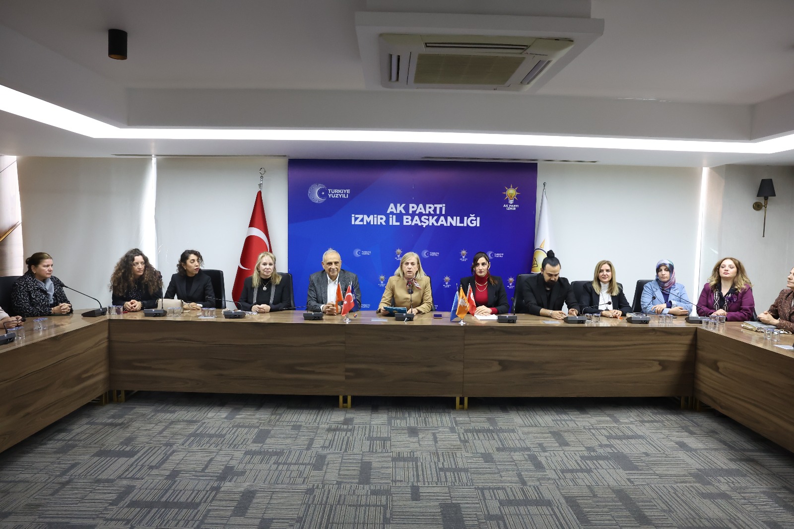 AK Parti'li Dalkıran'dan Kadına Yönelik Şiddete Karşı Uluslararası Mücadele Günü mesajı