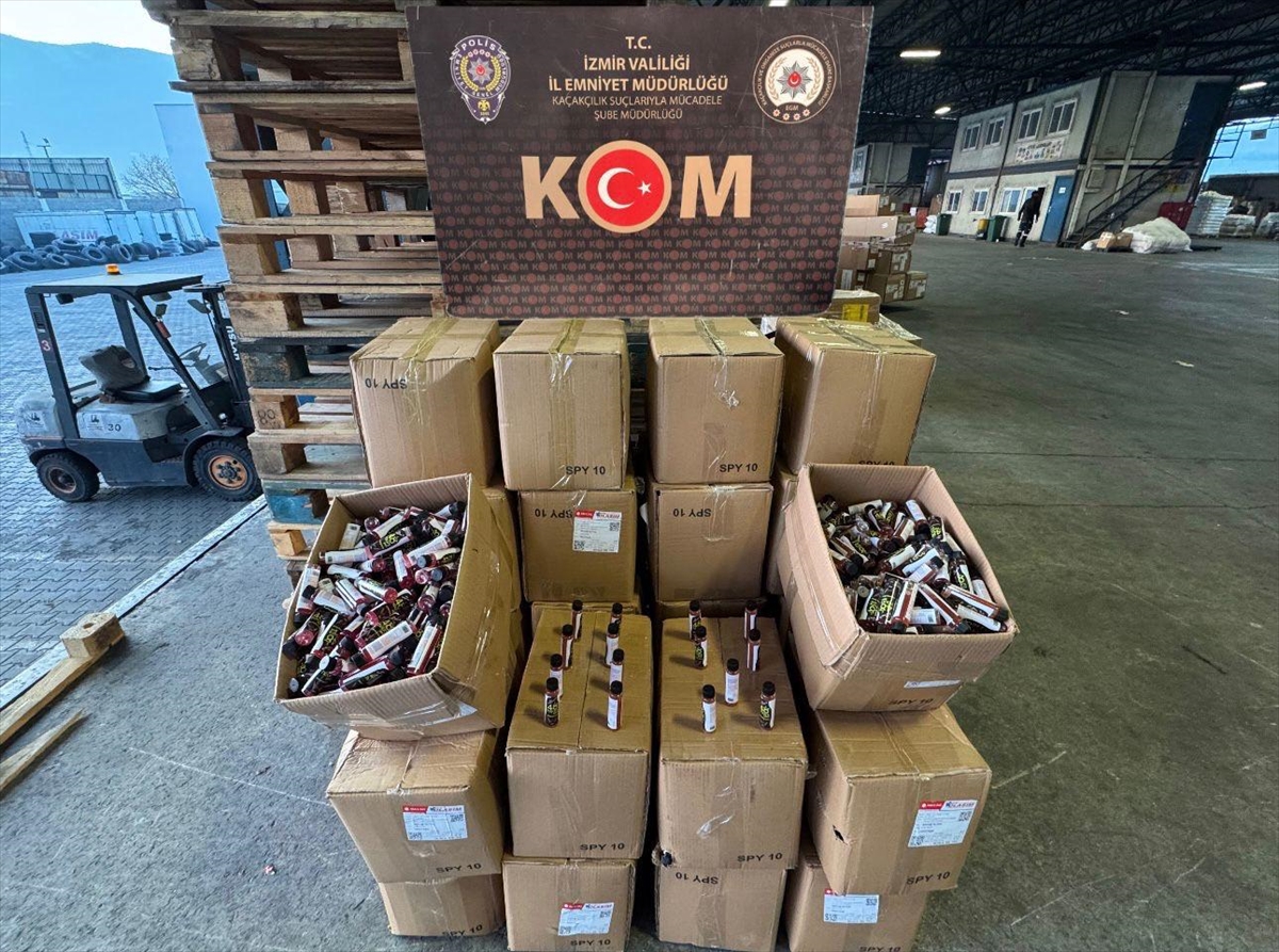 İzmir merkezli kaçak ve sahte gıda, içecek ve ilaç operasyonunda 7 şüpheli tutuklandı