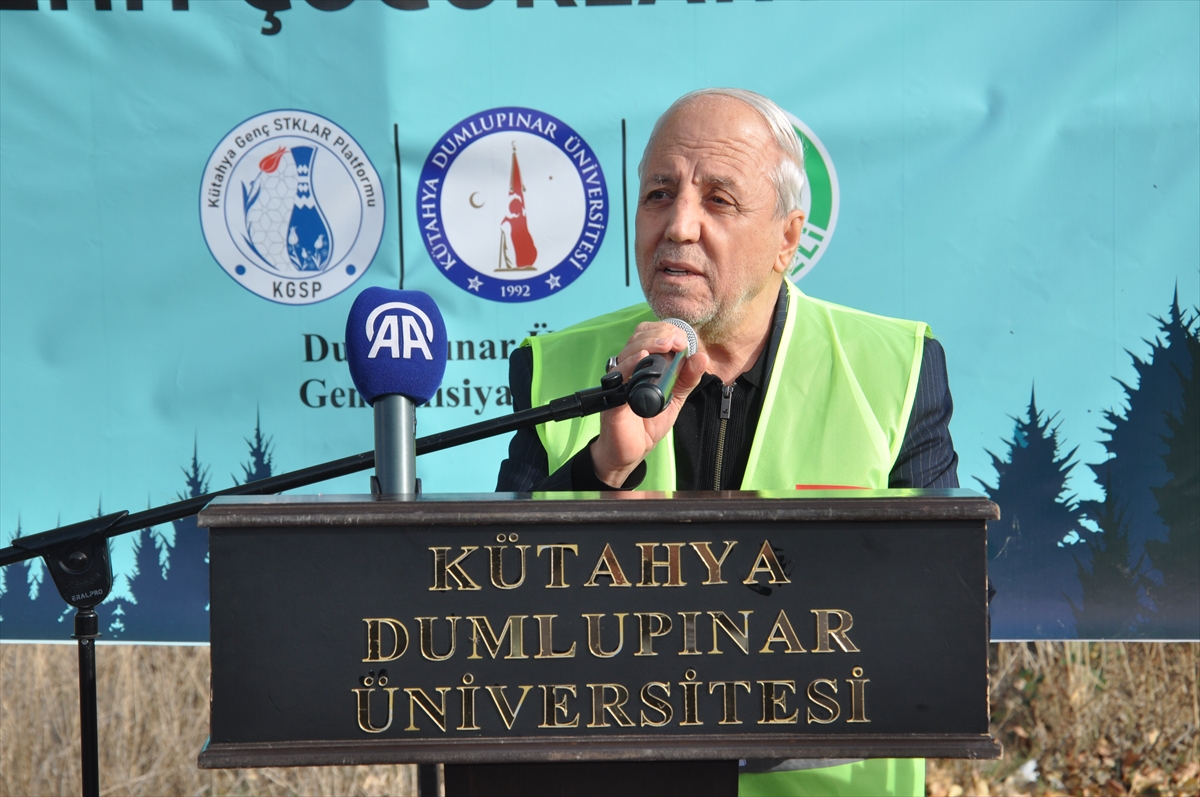 Kütahya'da şehit çocuklar için 500 meyve fidanı dikildi