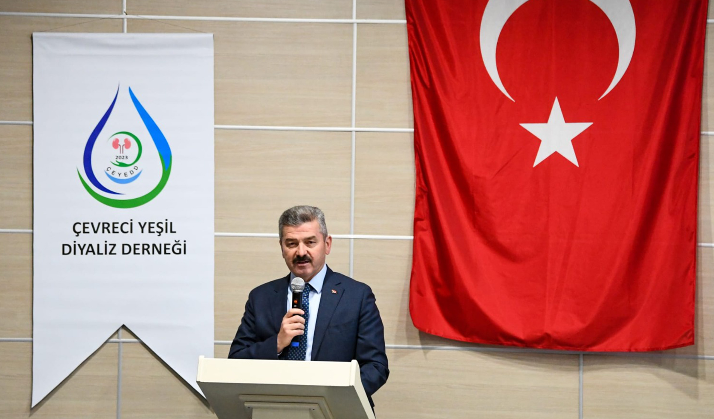 Vali Dr. Turan Ergün, 1. Nefroloji Sempozyumu'na Katıldı