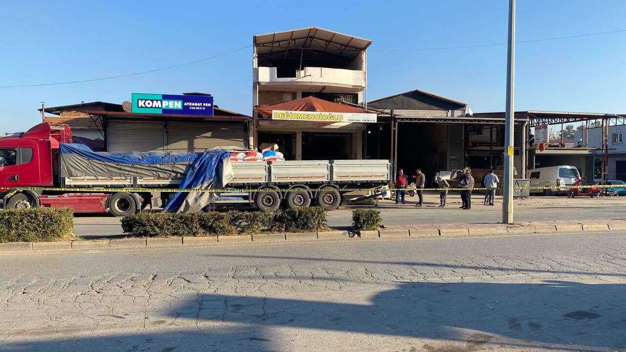 Yaralı polis hastanede şehit oldu